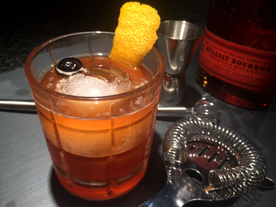About Page - Cocktail-mixer